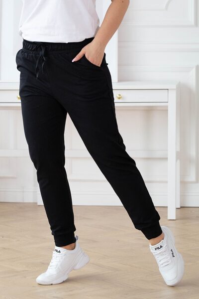 JUODOS PLIUS DYDŽIO SPORTINĖS KELNĖS - MICHAELA