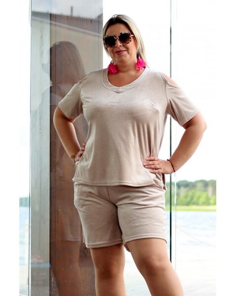 Kreminės spalvos veliūrinis laisvalaikio kostiumėlis (su šortais arba sijonu) ROLANDA dl-19